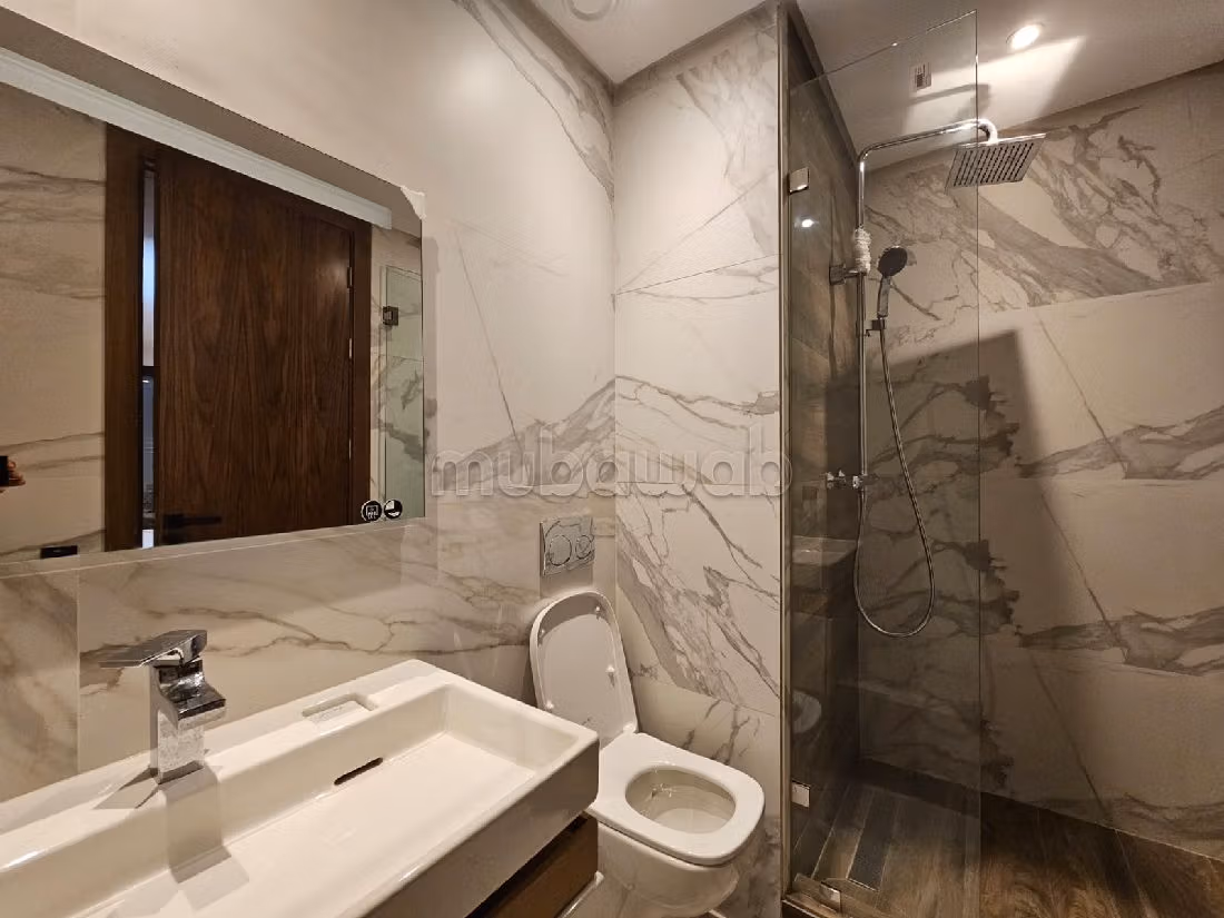 Très beau studio bien ensoleillé