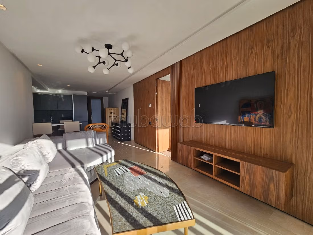 Très beau studio bien ensoleillé