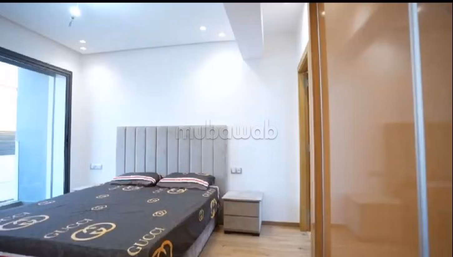 High quality villa for sale in Harhoura. 4 rooms. caretaker and swimming pool. 