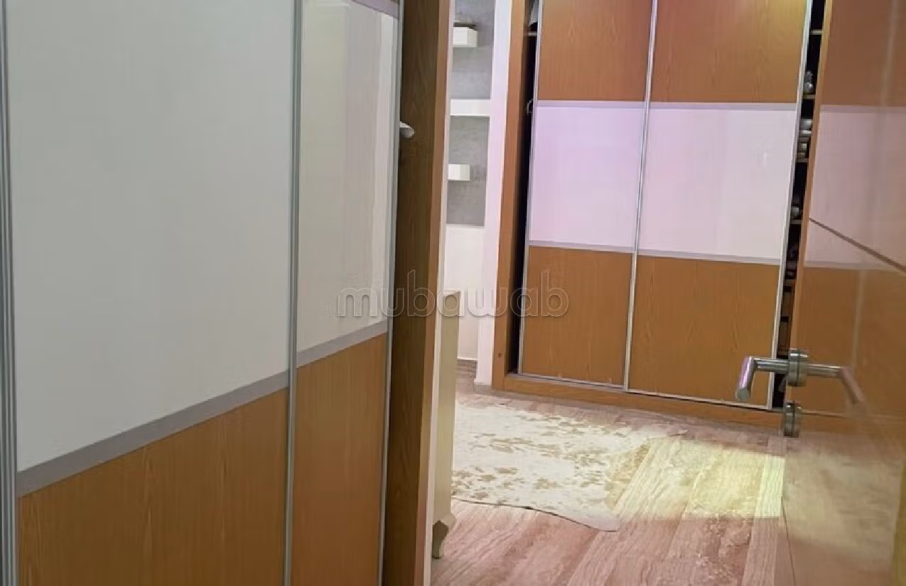 Appartement a tanger a louer avec terrasse et garage situation plage