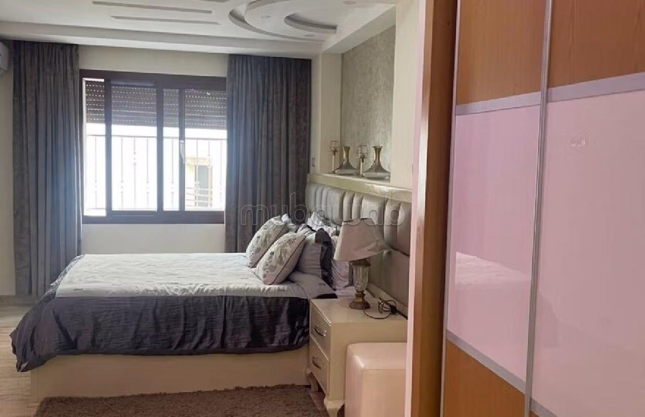 Appartement a tanger a louer avec terrasse et garage situation plage