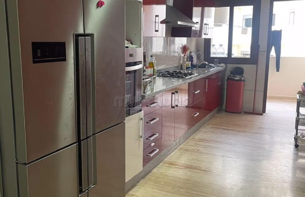 Appartement a tanger a louer avec terrasse et garage situation plage