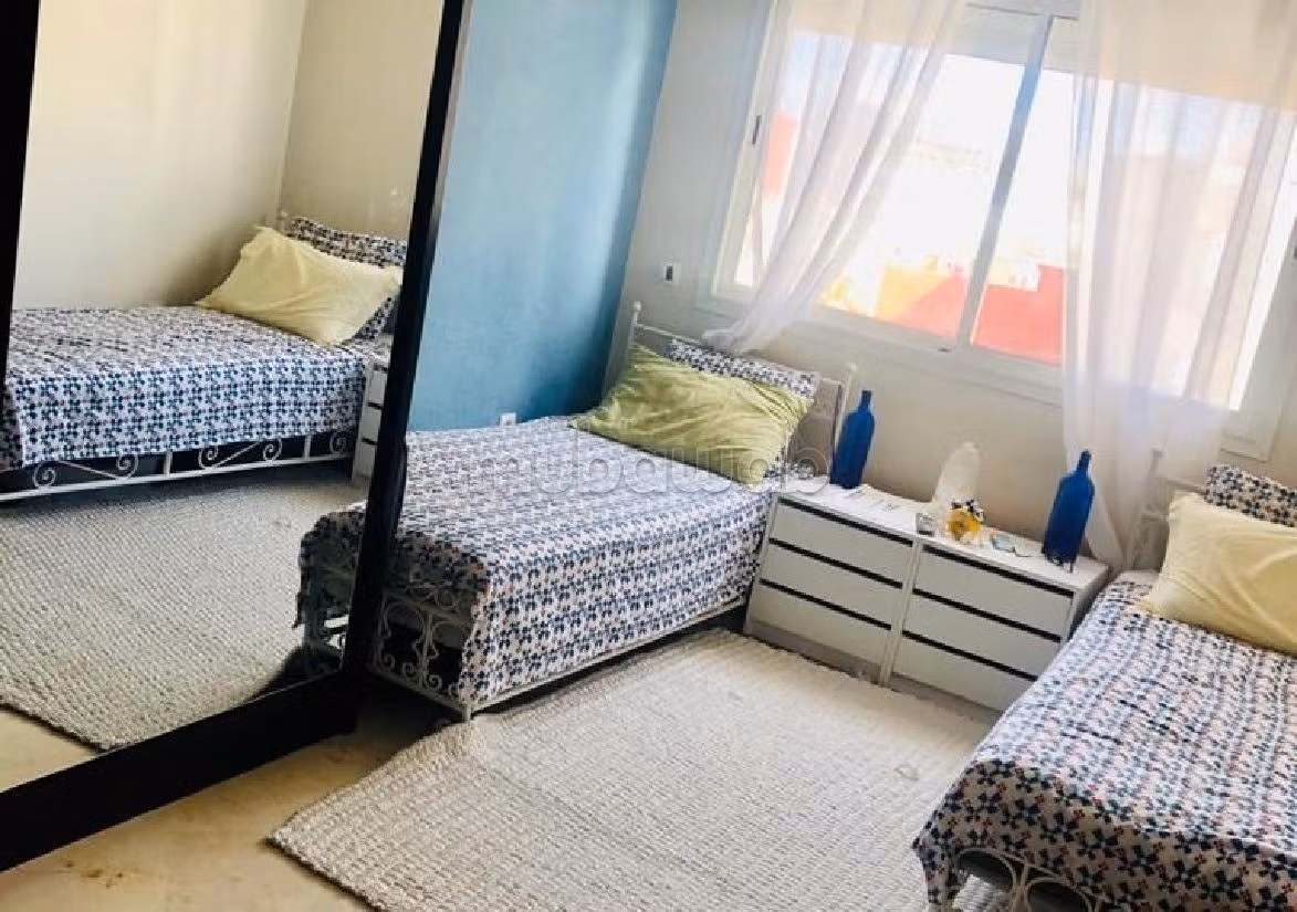 شقة رائعة للبيع بوسط المدينة. المساحة الكلية 124 م². صالة أصيلة ، طبق الأقمار الصناعية