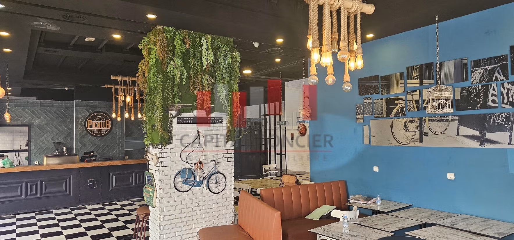 Oficinas y locales comerciales en alquiler en Gauthier. Superficie 208 m². Aire condicionado integrado