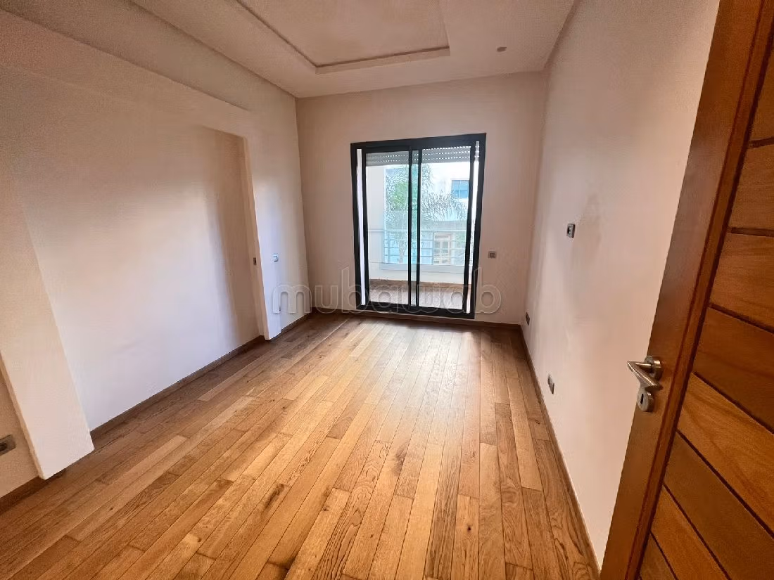 Te koop: appartementen in Californie. 6 Ruimtes. Open haard en conciërge. 