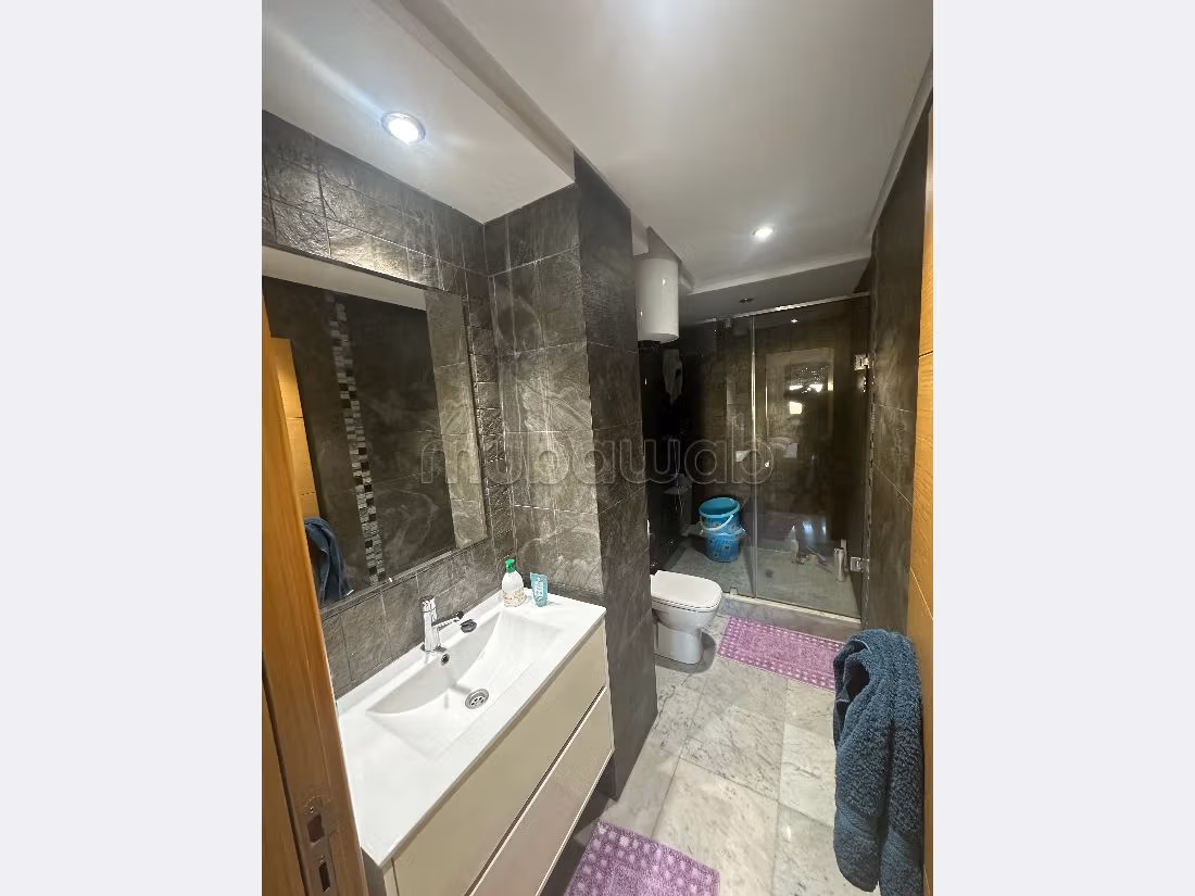 Location d'un appartement à Palmier. 2 chambres dont suites confortables. Meublé