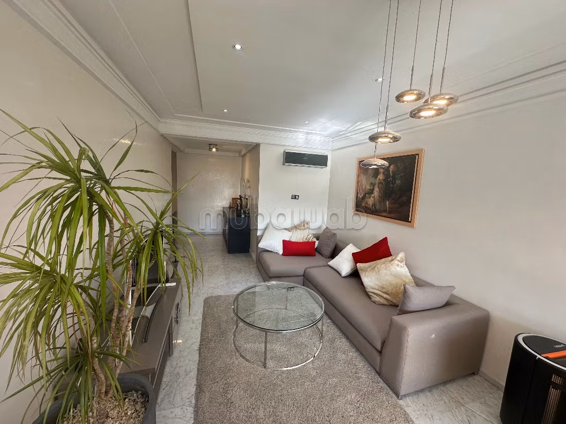 Location d'un appartement à Palmier. 2 chambres dont suites confortables. Meublé