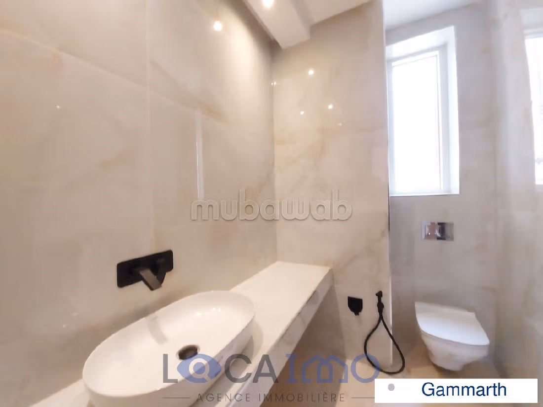 Bellissimo appartamento in affitto a Gammarth. 3 camere da letto. Terrazzo e garage. 