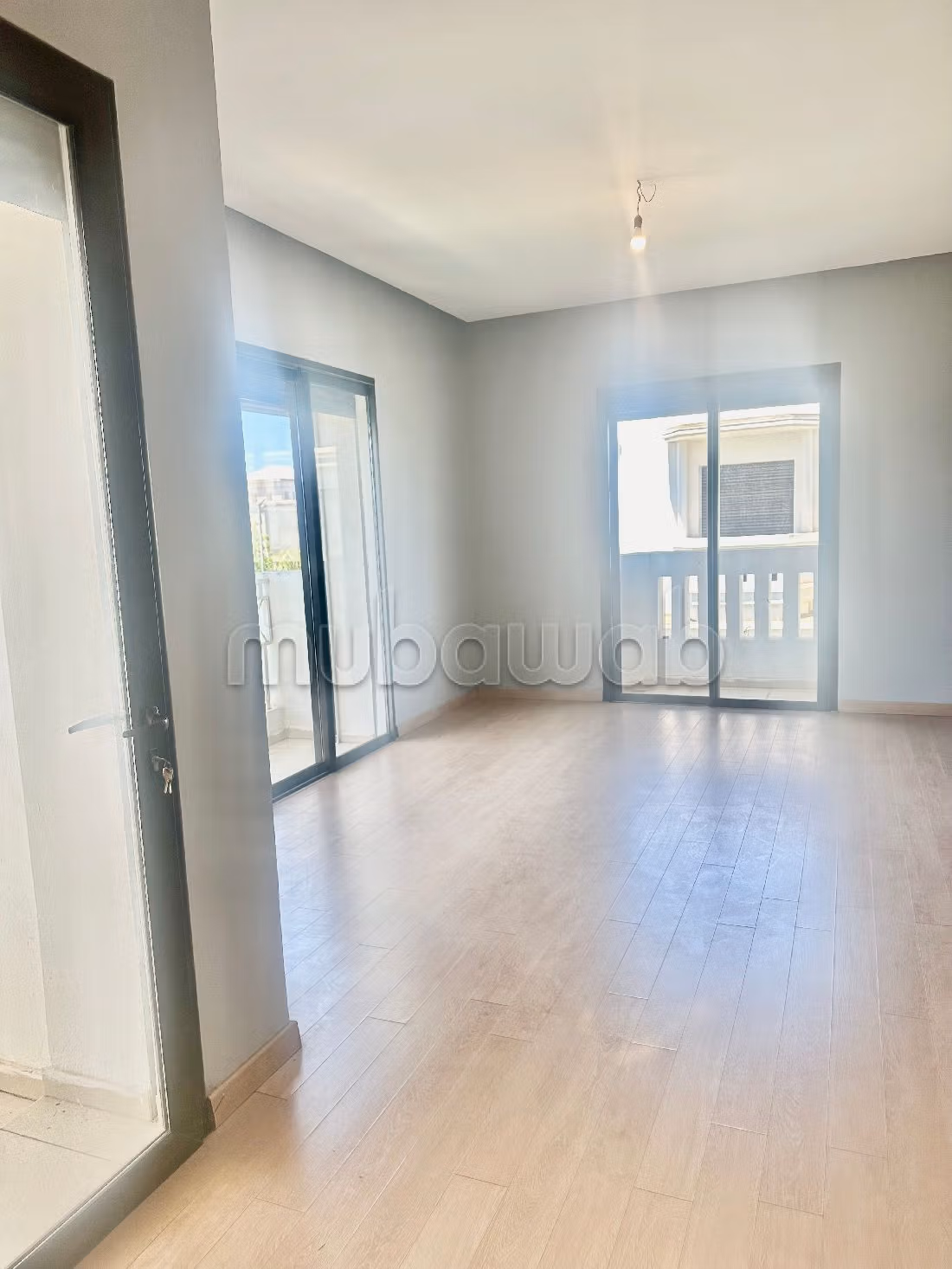 Very nice apartment for rent. 4 large living areas. 