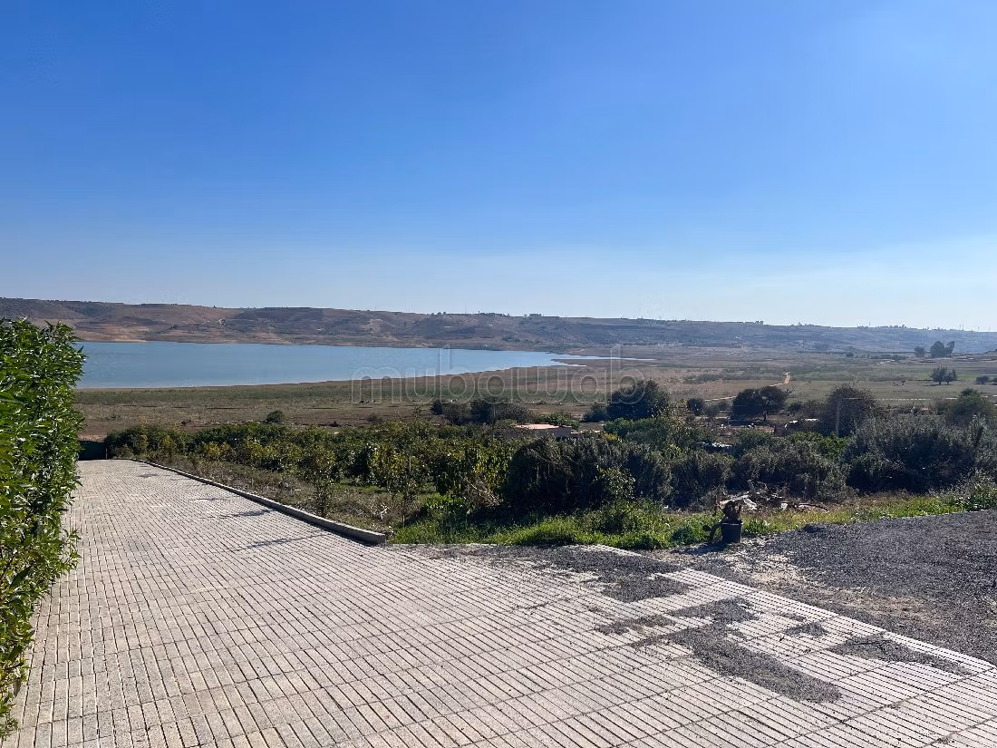 Fattoria in vendita a Technopolis. Superficie totale 13500 m².