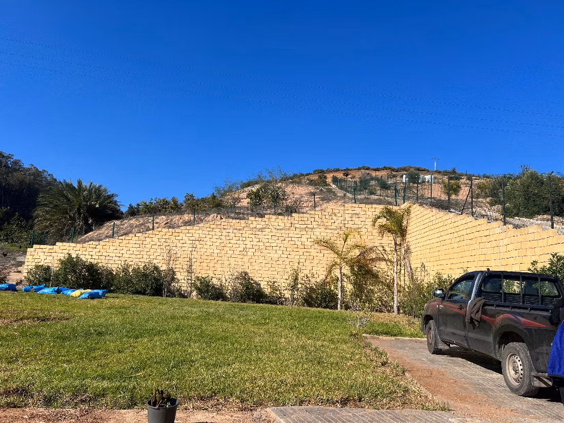 Fattoria in vendita a Technopolis. Superficie totale 13500 m².