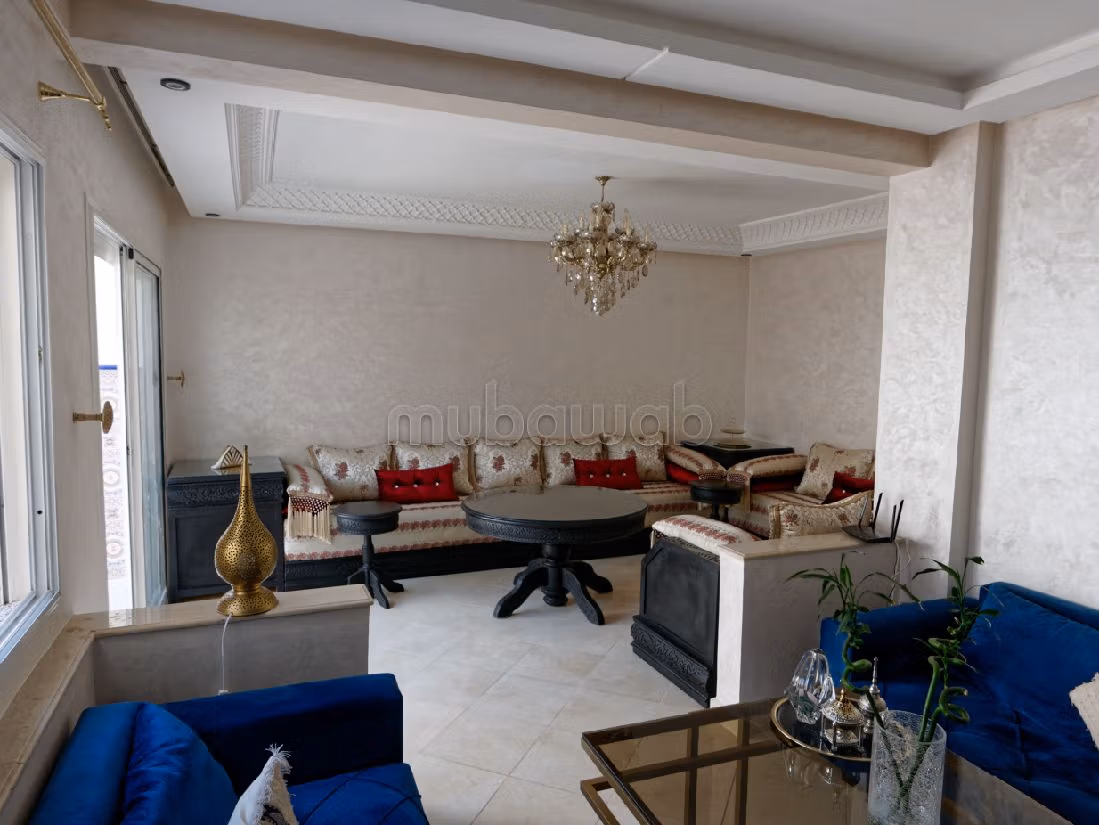 Splendido appartamento da acquistare. 2 belle camere da letto. Salone marocchino e antenna parabolica