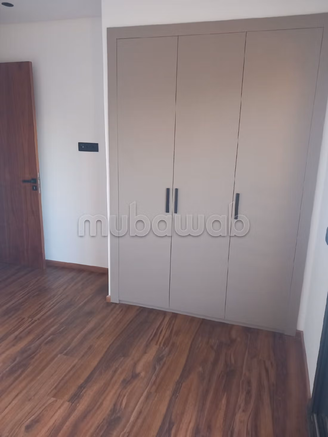 شقة للكراء ببوسكورة. المساحة الإجمالية 109 م². باب متين،إقامة محروسة. 