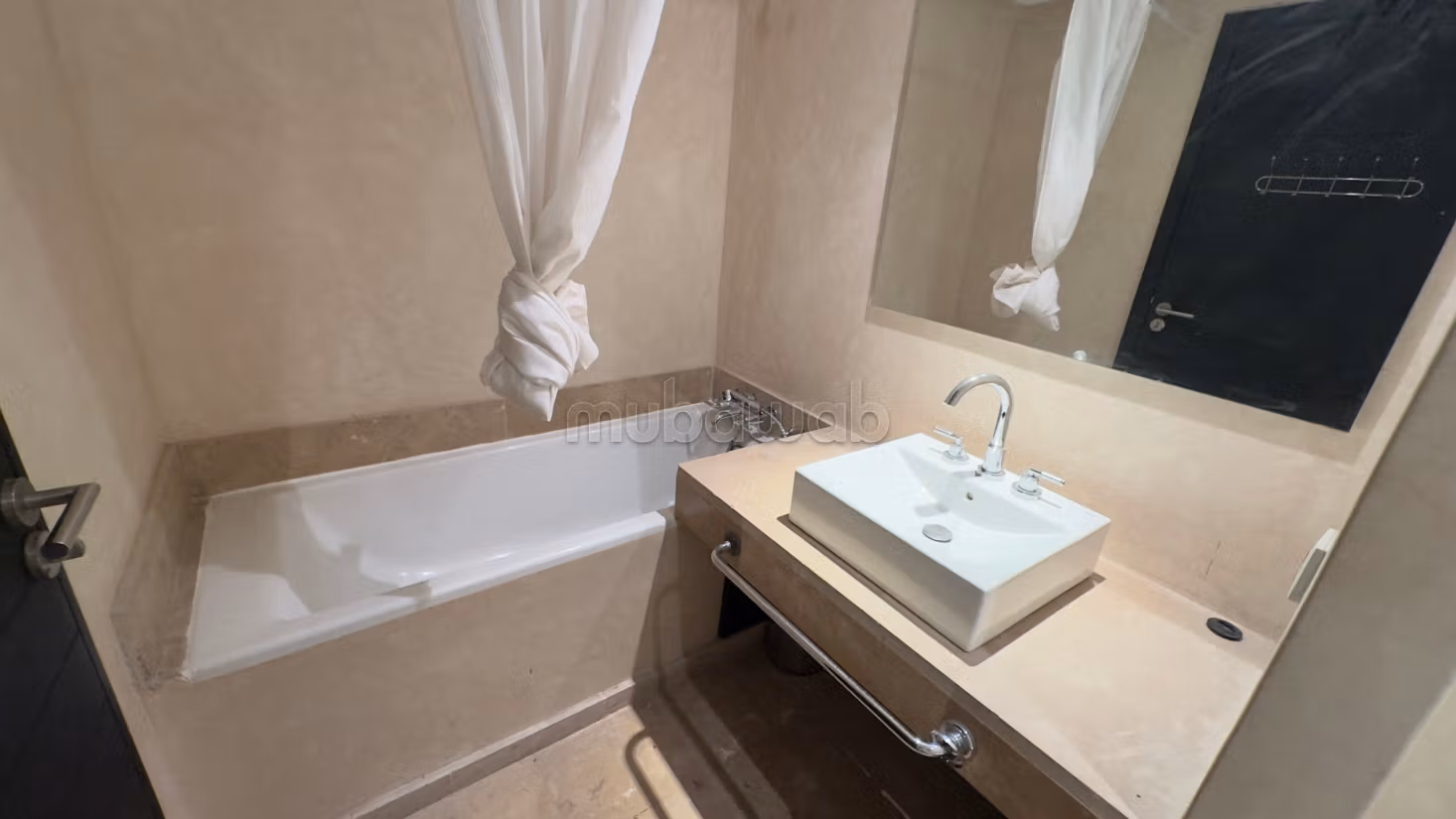 Vendere appartamento 3 camere Piano terra ad Amelkis