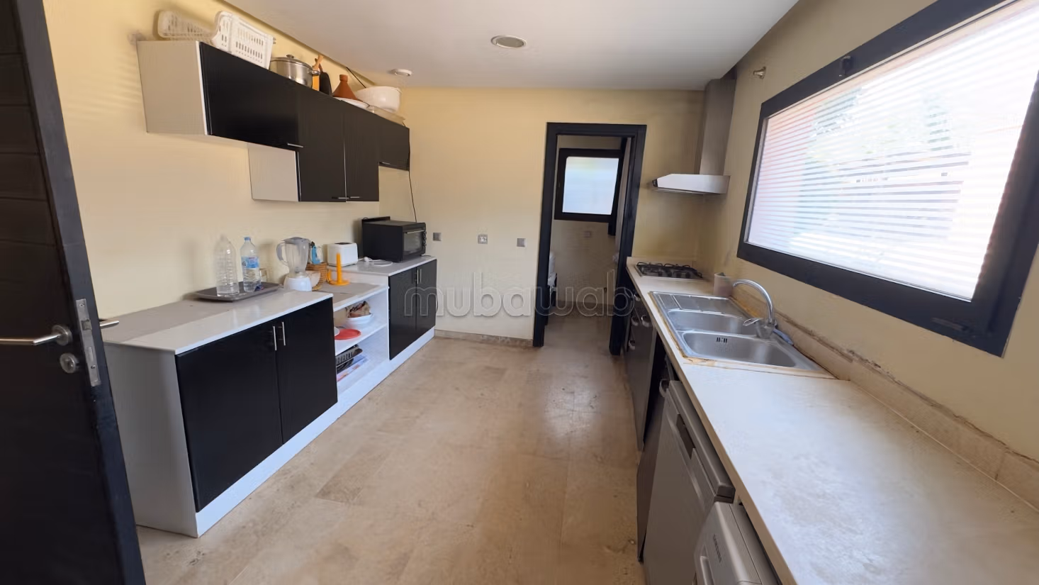 Vendere appartamento 3 camere Piano terra ad Amelkis