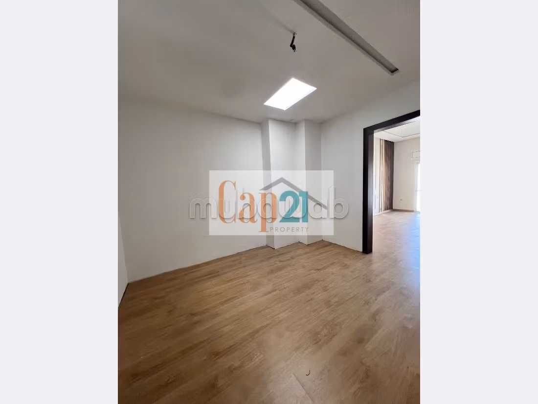 Magnificent villa for rent in Du Golf. 7 large rooms. Beautiful terrace and garden. 