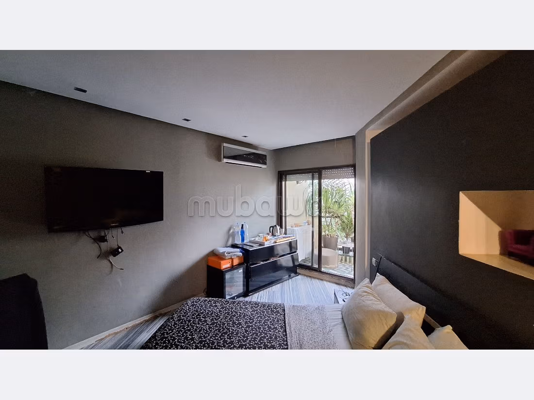 استئجار شقة براسين. 3 غرف رائعة. 