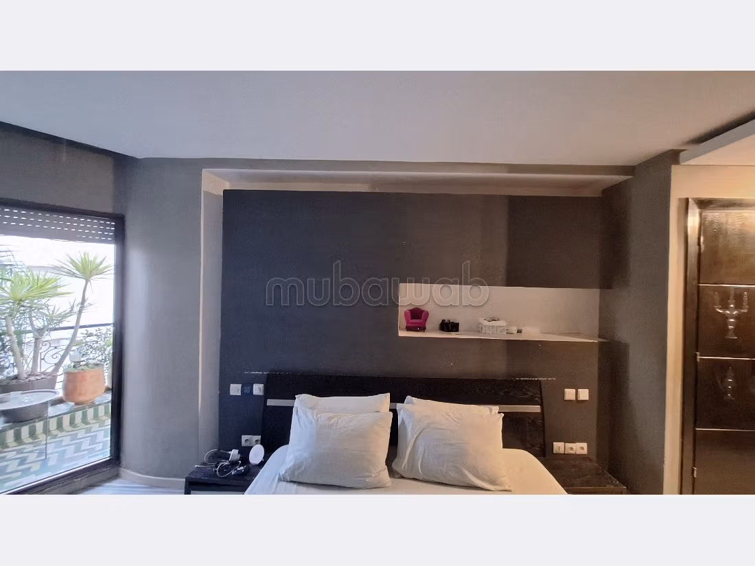 استئجار شقة براسين. 3 غرف رائعة. 