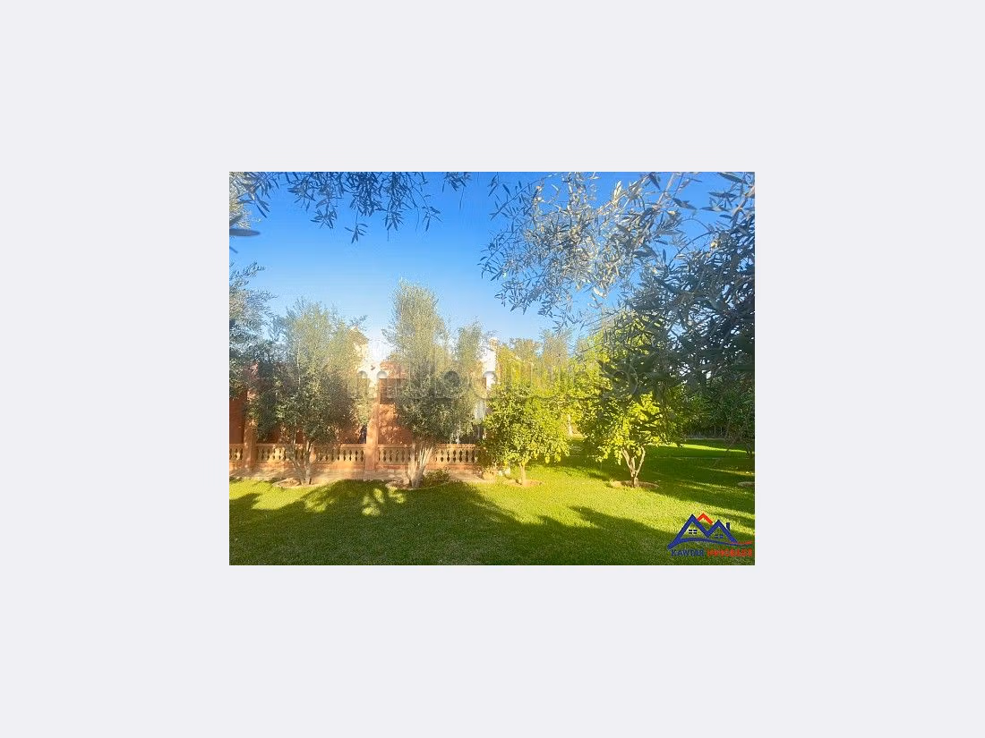 Villa's en luxe woningen om te huren in Route de l'Ourika. Oppervlakte 5000 m². Zwembad