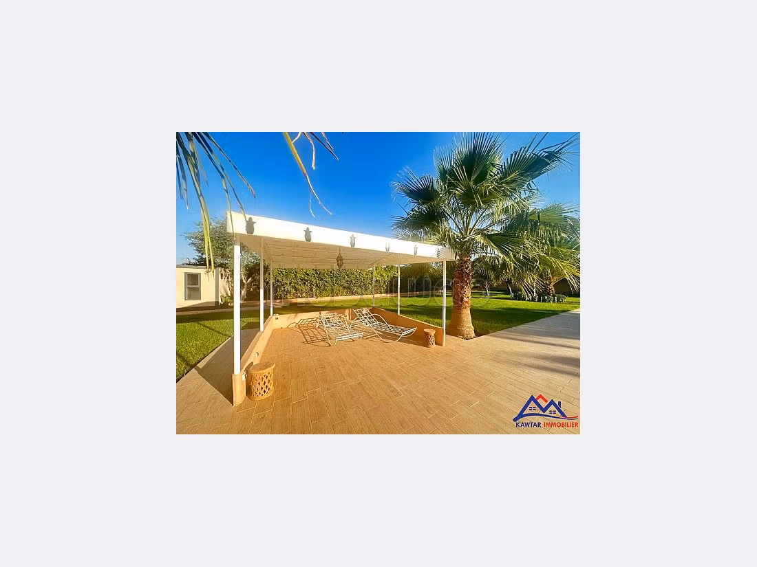 Villa's en luxe woningen om te huren in Route de l'Ourika. Oppervlakte 5000 m². Zwembad