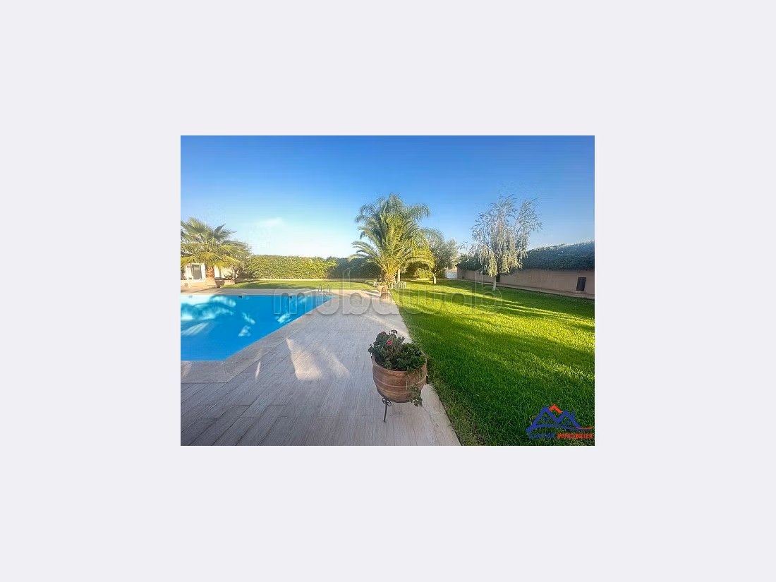 Villa's en luxe woningen om te huren in Route de l'Ourika. Oppervlakte 5000 m². Zwembad