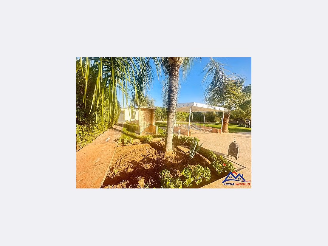 Villa's en luxe woningen om te huren in Route de l'Ourika. Oppervlakte 5000 m². Zwembad