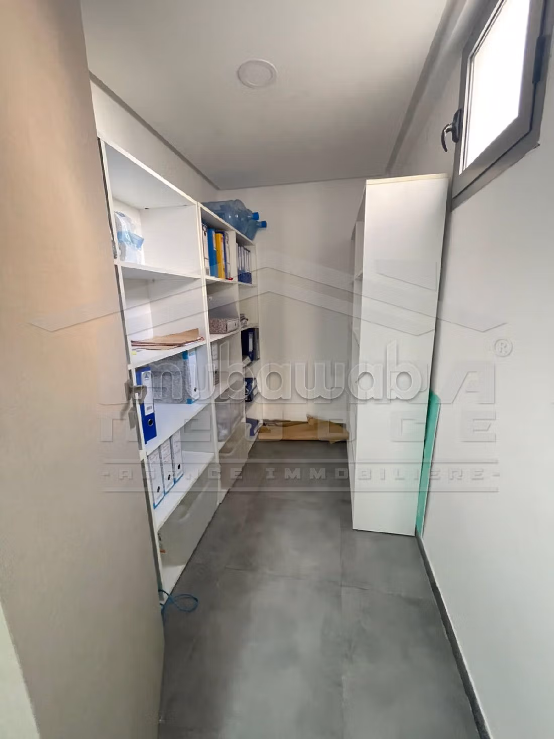 À louer un duplex à usage bureautique