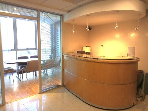 Ufficio da affittare a Racine. Superficie di 100 m². Protezione 24 ore su 24