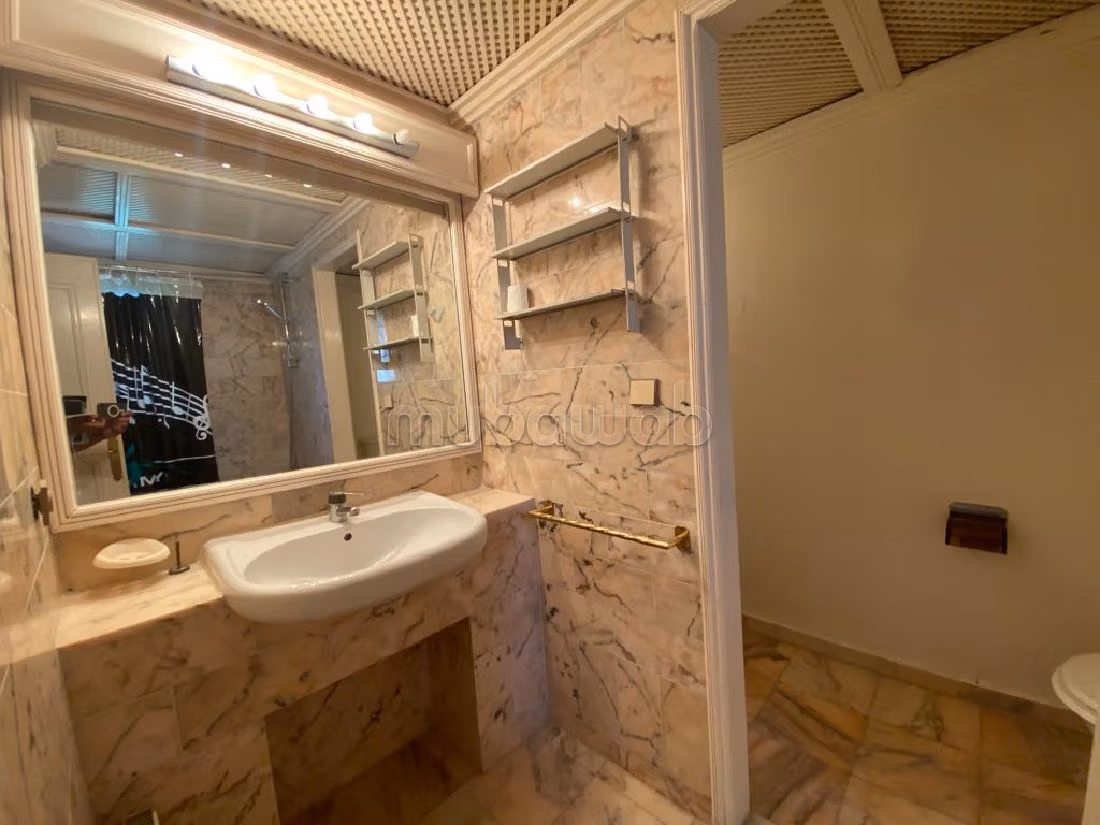 Villa à Rénover à Vendre – Palmeraie Marrakech, Terrain 2000 m², Piscine et Charme Authentique