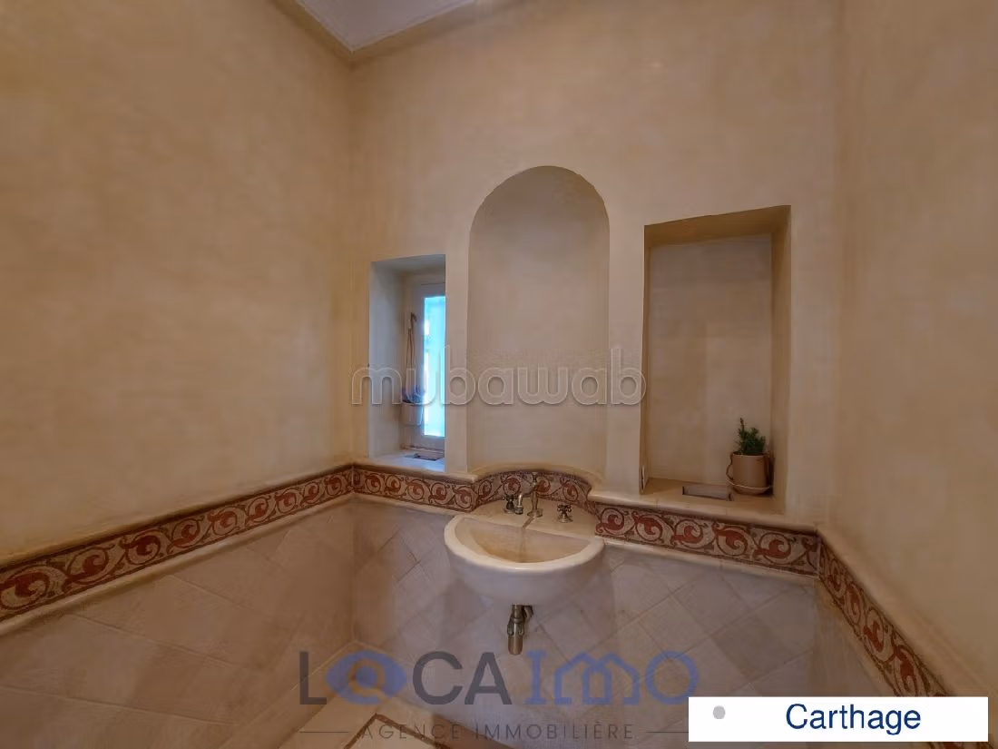 Meravigliosa villa in affitto a Carthage. 5 belle camere da letto. Piscina. 