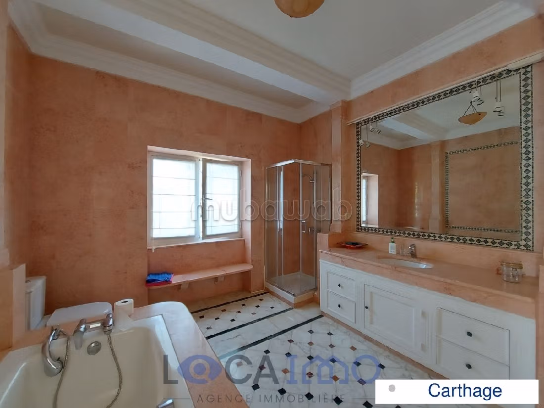 Meravigliosa villa in affitto a Carthage. 5 belle camere da letto. Piscina. 