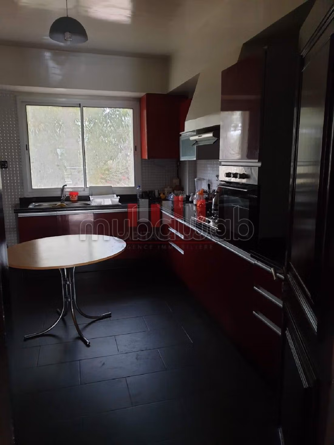 Magnífico piso en alquiler en Ain Diab. 3 hermosas habitaciones. Mobiliario