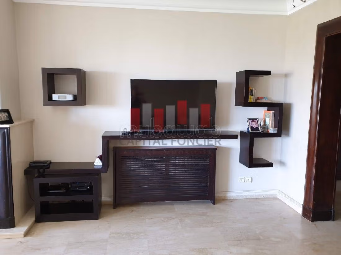 Magnífico piso en alquiler en Ain Diab. 3 hermosas habitaciones. Mobiliario