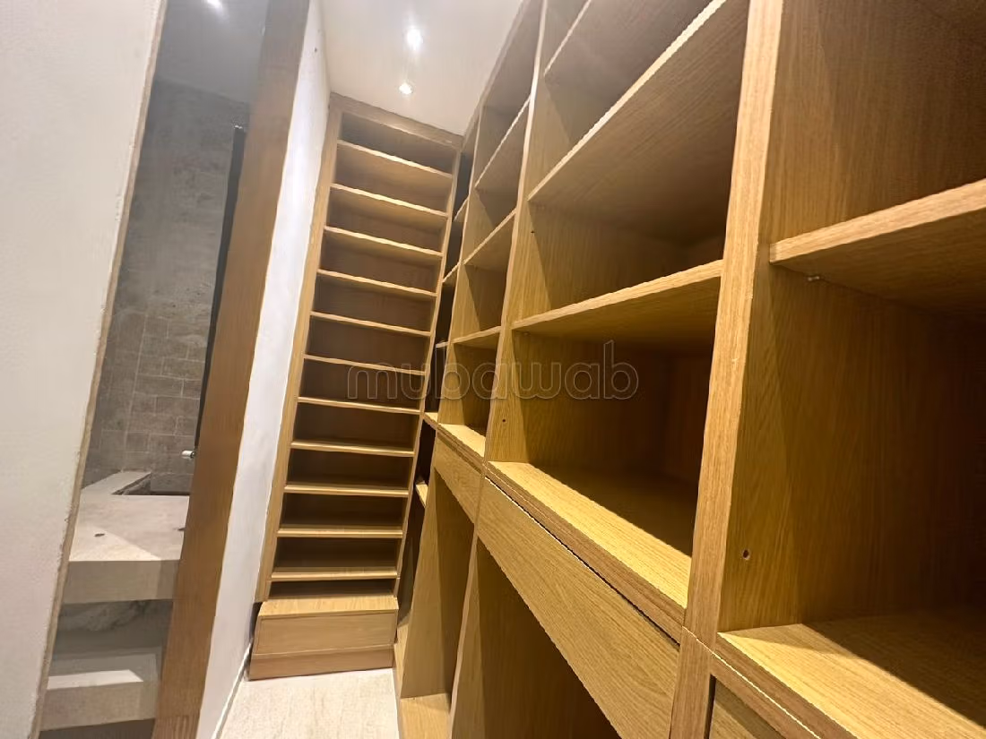 Magnifica casa di lusso in affitto a Carthage. 3 camere da letto. Doppi vetri e riscaldamento. 