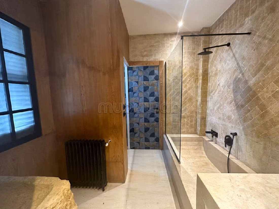 Magnifica casa di lusso in affitto a Carthage. 3 camere da letto. Doppi vetri e riscaldamento. 