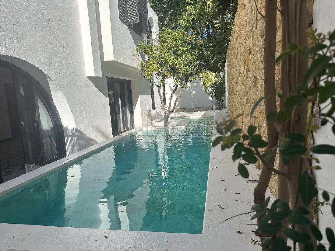 Magnifica casa di lusso in affitto a Carthage. 3 camere da letto. Doppi vetri e riscaldamento. 