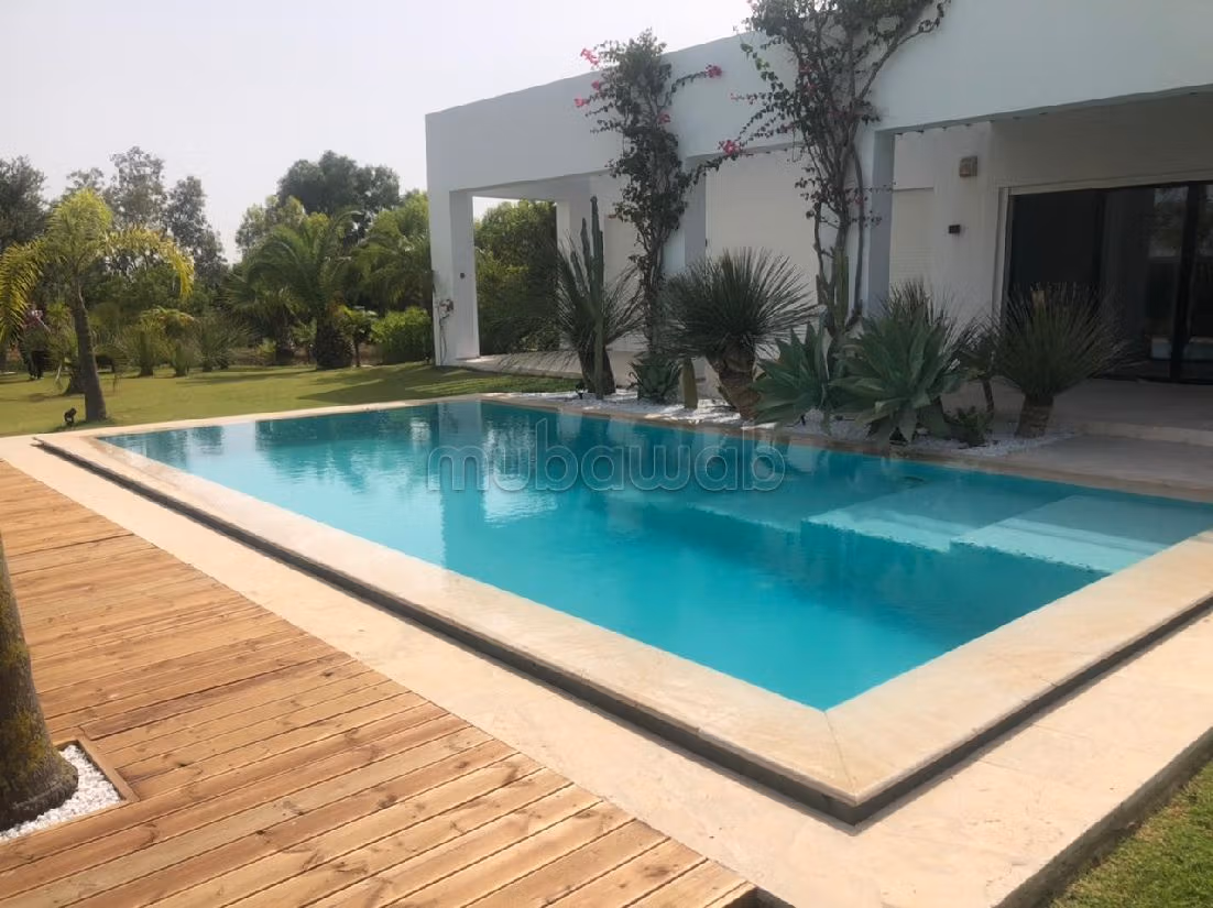 A Louer magnifique Villa Meublée á Gammarth