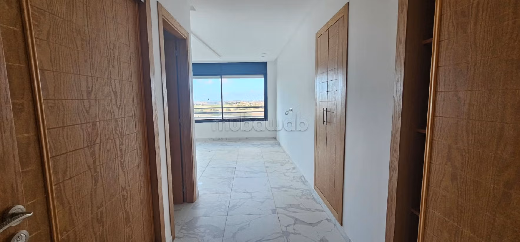 Splendido appartamento in affitto a Sala el Jadida. Superficie 100 m². Ascensore e posto auto. 