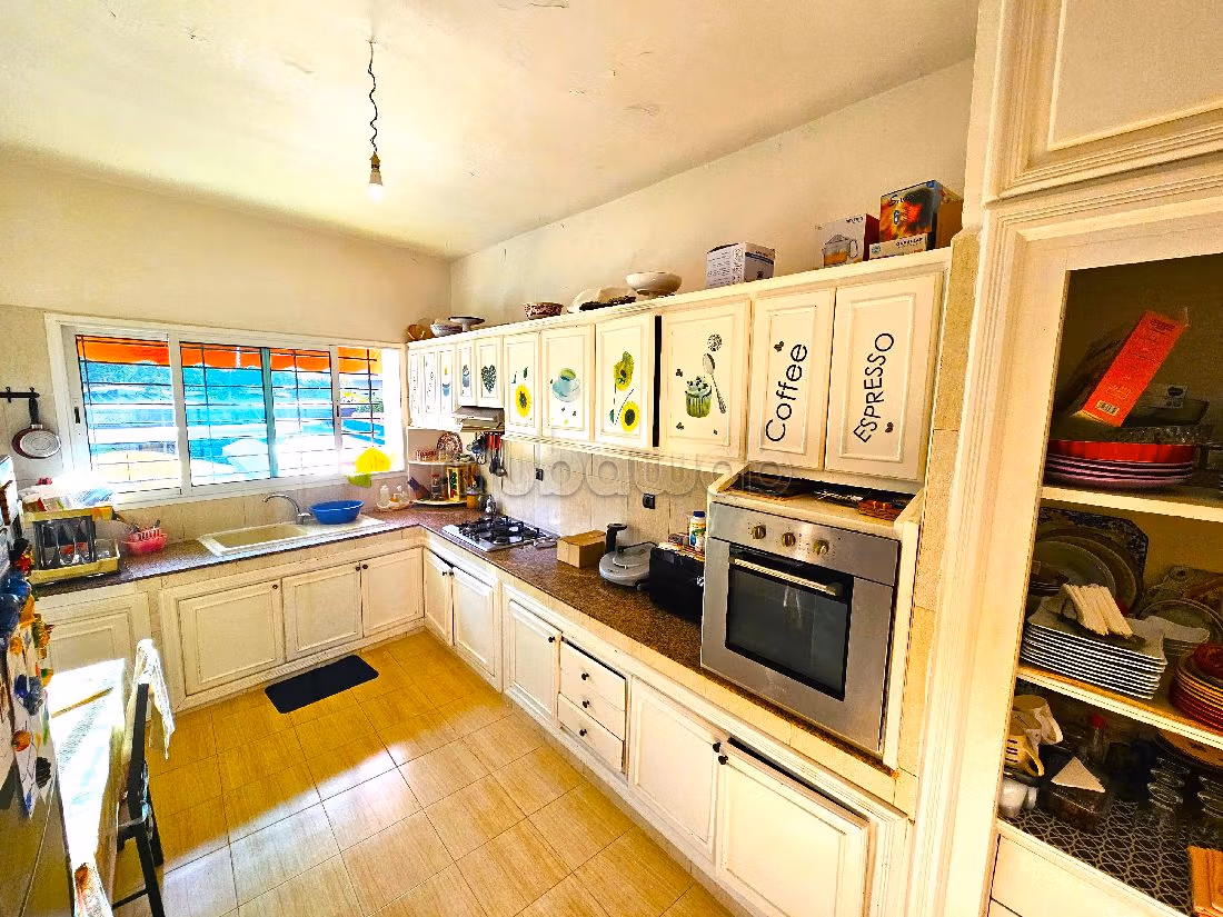 Fabulous house for sale in Plage rose marée. Dimension 336 m². Dressing room. 