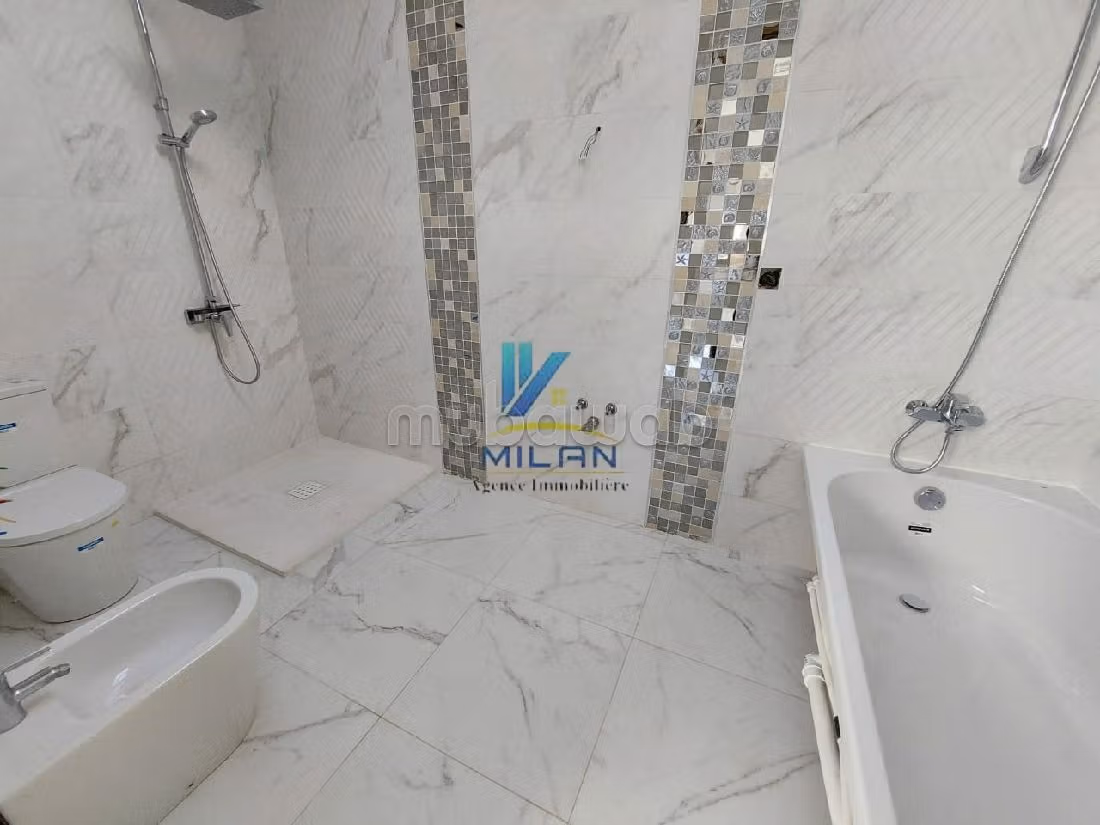 Villa's en luxe woningen kopen in Bella Vista. 4 Ruimtes. Garage en terras. 