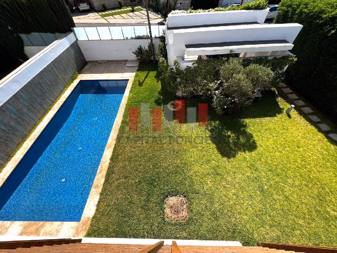 Superbe villa / 4 chambres / bouskoura ville verte