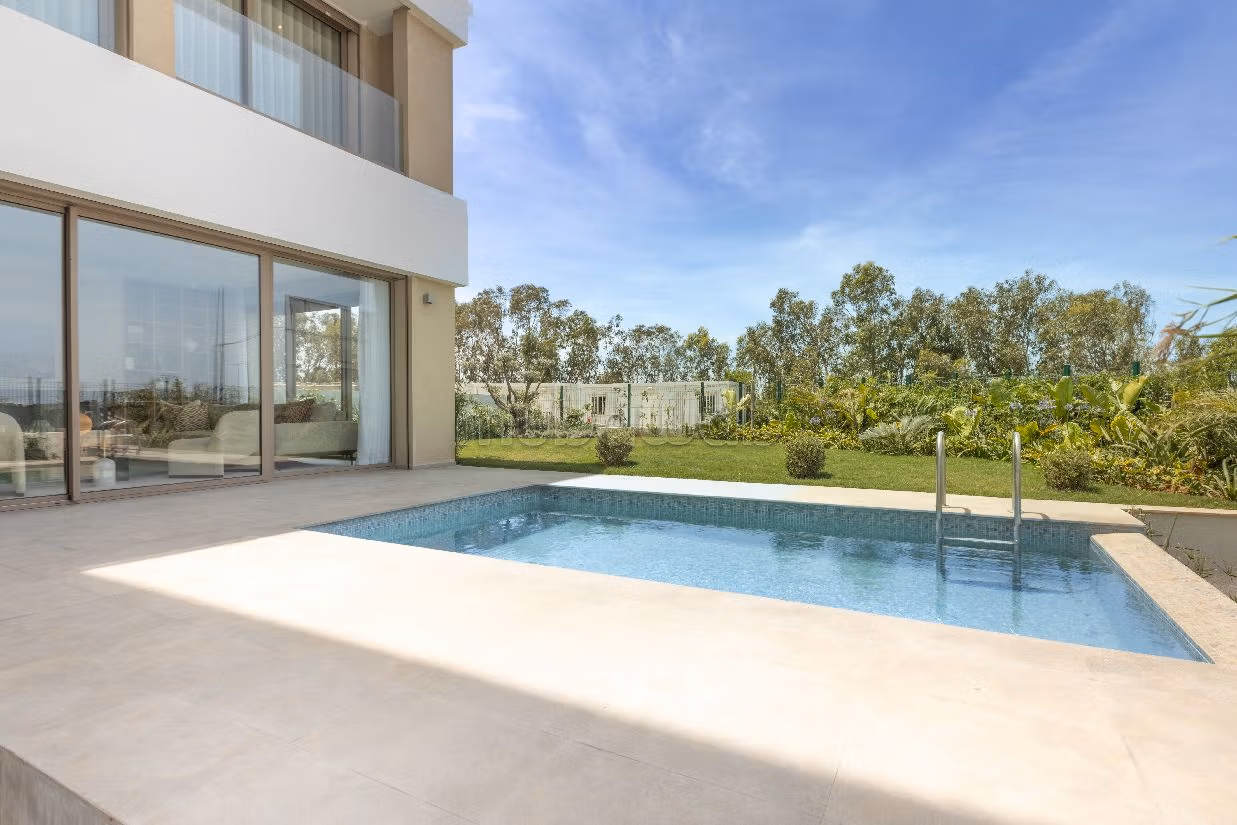 Villa de luxe à vendre à Dar Bouazza