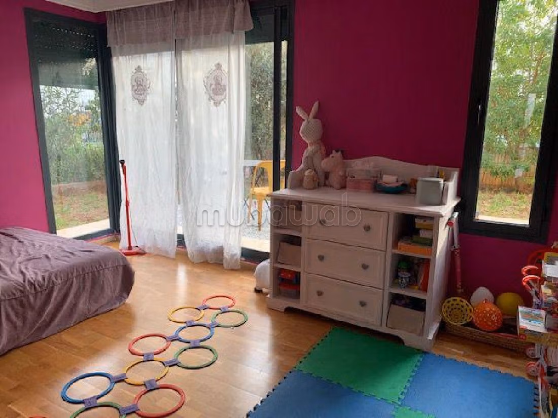 3-bed room flat with its a large swiming-pool and garden, in Bouskoura for sale