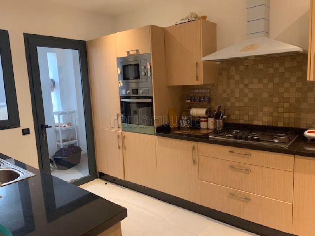 3-bed room flat with its a large swiming-pool and garden, in Bouskoura for sale