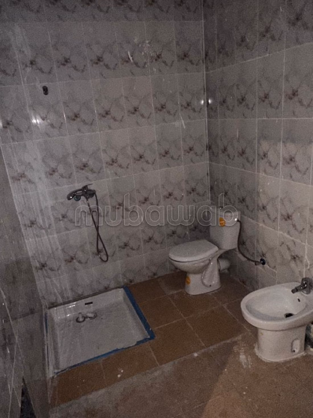 مكاتب ومحلات للبيع ب حي المسار. المساحة 263 م². 