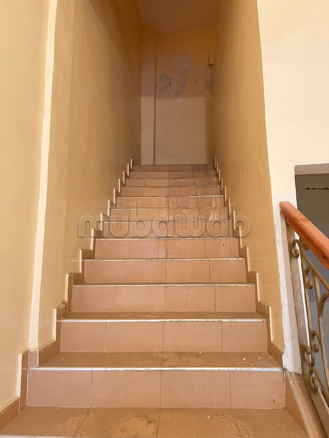 مكاتب ومحلات للبيع ب حي المسار. المساحة 263 م². 