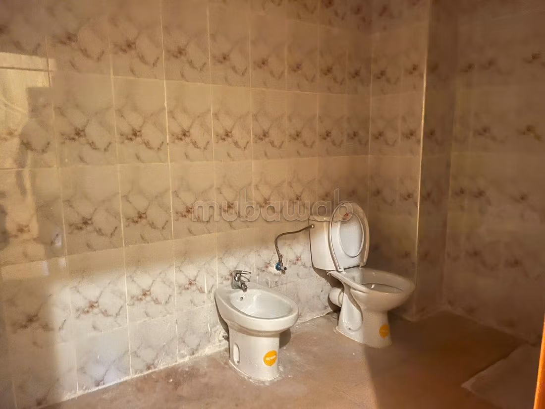 مكاتب ومحلات للبيع ب حي المسار. المساحة 263 م². 