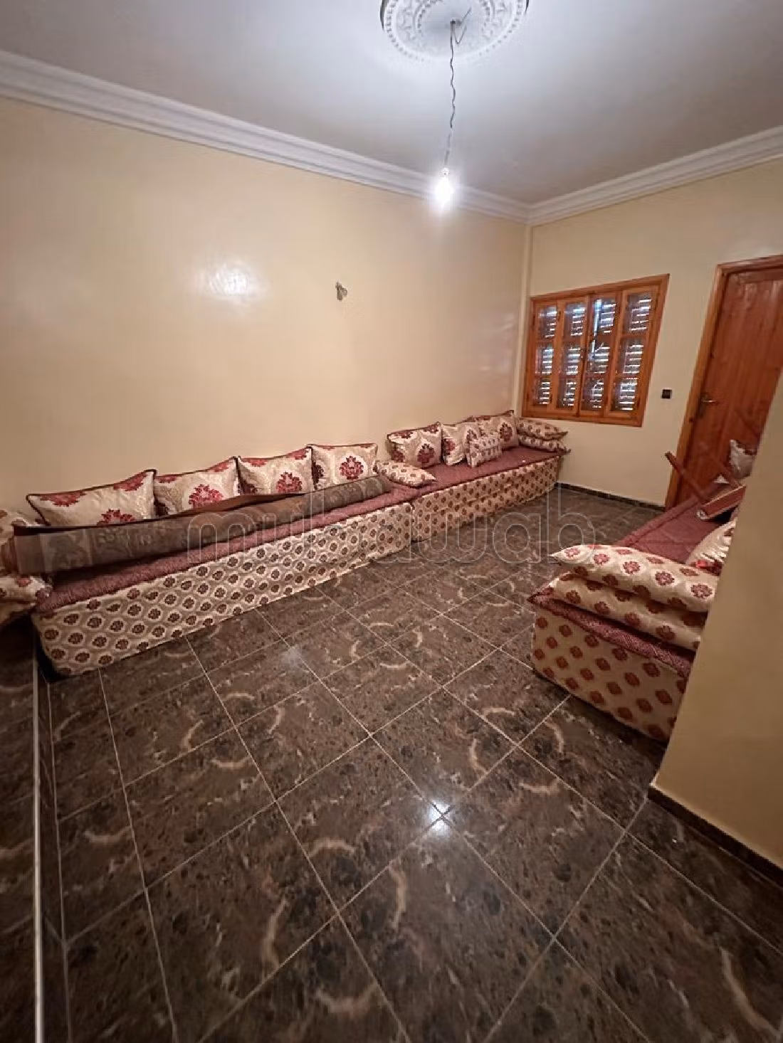 مكاتب ومحلات للبيع ب حي المسار. المساحة 263 م². 