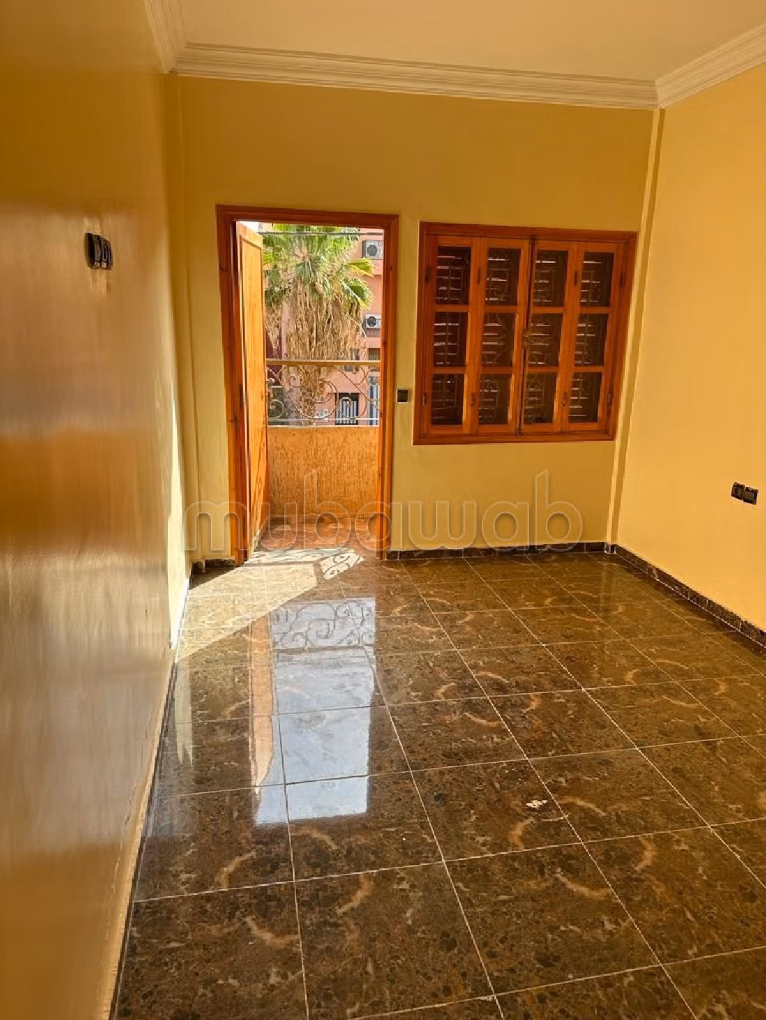 مكاتب ومحلات للبيع ب حي المسار. المساحة 263 م². 