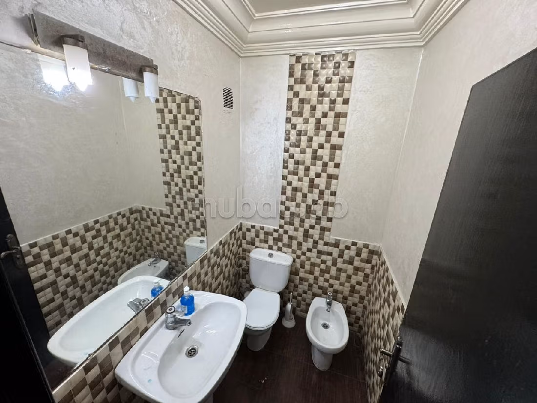 Appartement 2 Mars à coté McDonald’s